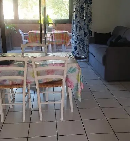 Studio Spacieux Surequipe Terrasse شقة